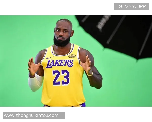 湖人对阵国王精彩对决黑白直播带你感受篮球魅力与激情 湖人对阵国王精彩对决黑白直播带你感受篮球魅力与激情