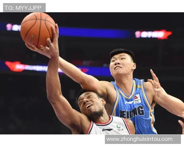 范子铭：从篮球新星到职业生涯的辉煌之路探索与成长的故事